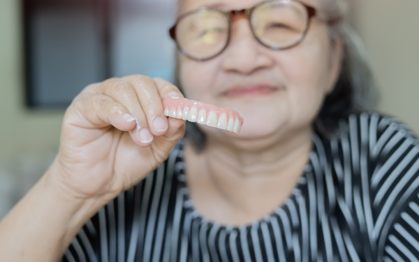 Benefits Of Implant Supported Dentures