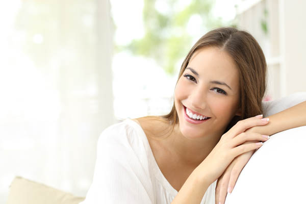 Cosmetic Dentist Options To Improve Teeth Color